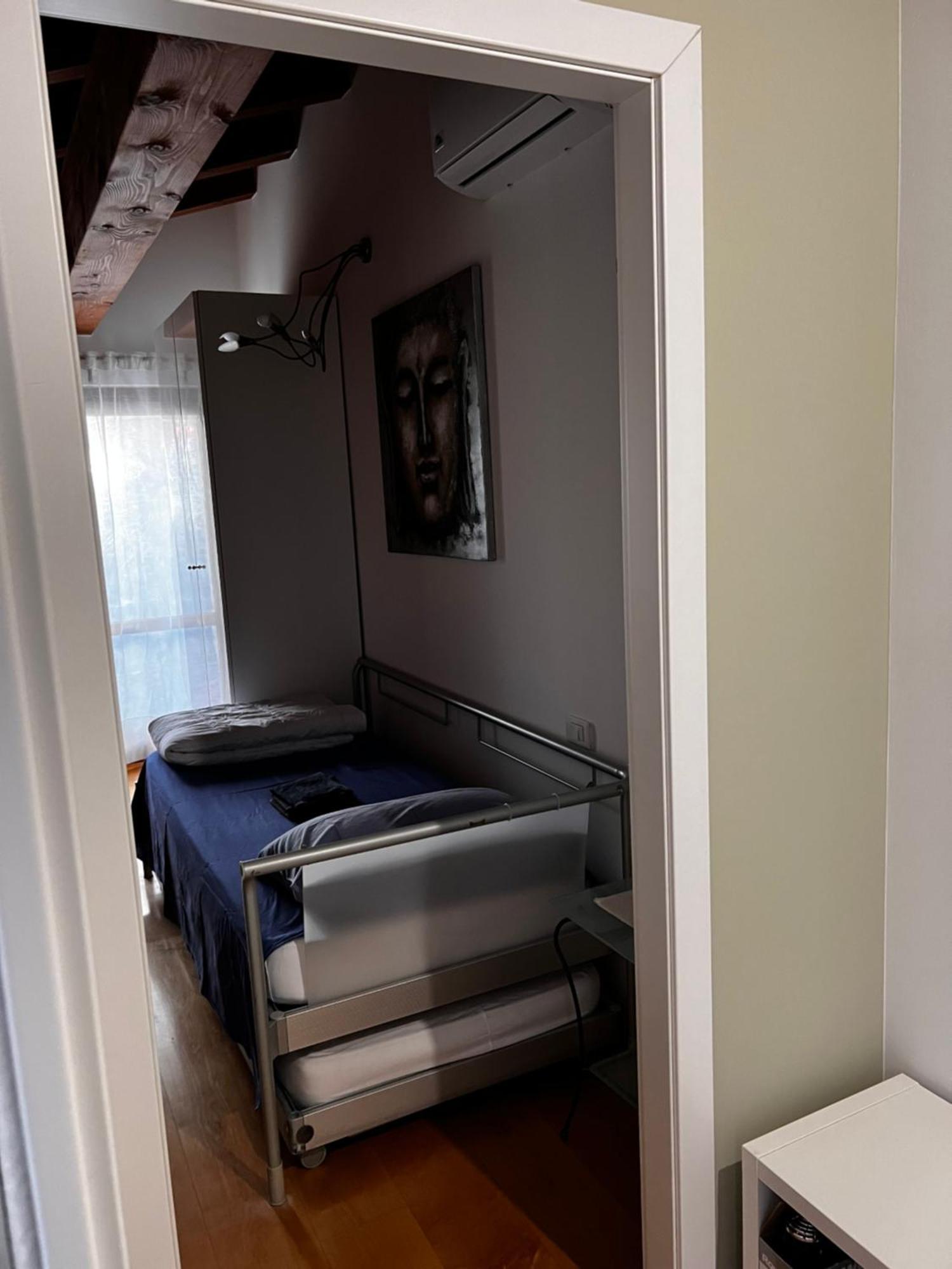 La casetta Milano Esterno foto